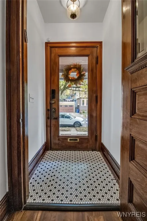 288 Baynes Street, Buffalo, New York 14213, Buffalo, New York 14213, 4 Bedrooms Bedrooms, 7 Rooms Rooms,2 BathroomsBathrooms,Residential,Closed,288 Baynes Street, Buffalo, New York 14213,0,B1646247