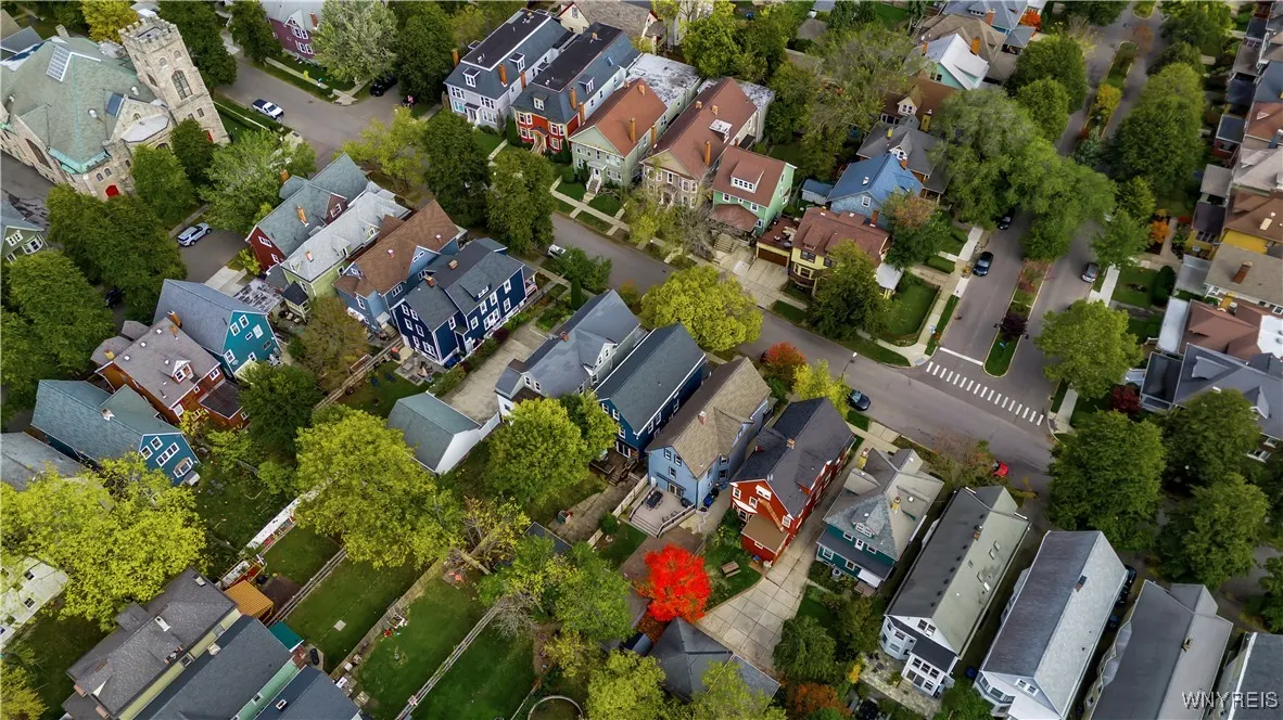 288 Baynes Street, Buffalo, New York 14213, Buffalo, New York 14213, 4 Bedrooms Bedrooms, 7 Rooms Rooms,2 BathroomsBathrooms,Residential,Closed,288 Baynes Street, Buffalo, New York 14213,0,B1646247