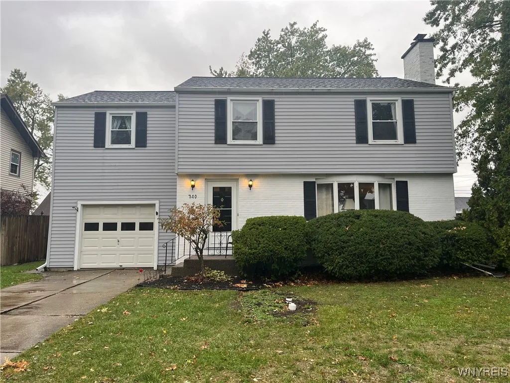 740 Parkhurst Boulevard, Tonawanda, New York 14223, Tonawanda, New York 14223, 5 Bedrooms Bedrooms, 8 Rooms Rooms,1 BathroomBathrooms,Residential,For Sale,740 Parkhurst Boulevard, Tonawanda, New York 14223,0,B1646867