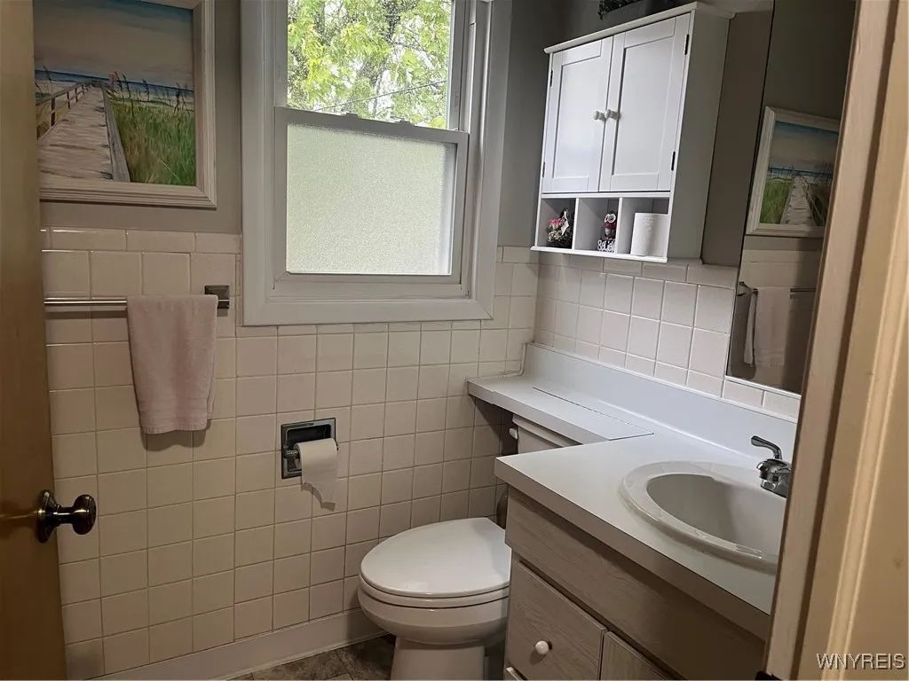 740 Parkhurst Boulevard, Tonawanda, New York 14223, Tonawanda, New York 14223, 5 Bedrooms Bedrooms, 8 Rooms Rooms,1 BathroomBathrooms,Residential,For Sale,740 Parkhurst Boulevard, Tonawanda, New York 14223,0,B1646867