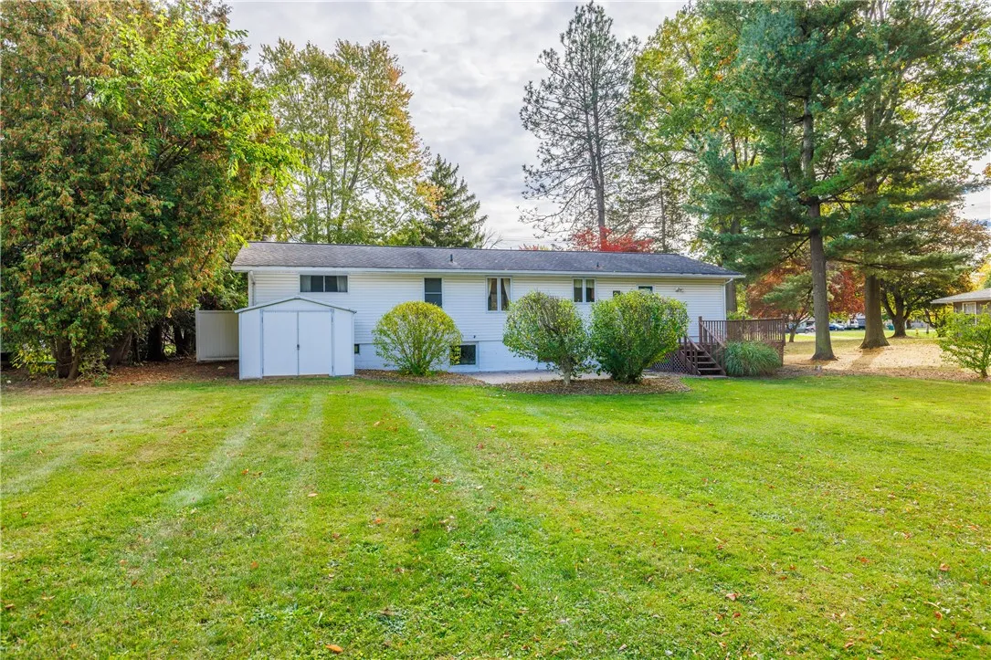 3851 Mount Read Boulevard, Greece, New York 14616, Greece, New York 14616, 3 Bedrooms Bedrooms, 5 Rooms Rooms,1 BathroomBathrooms,Residential,For Sale,3851 Mount Read Boulevard, Greece, New York 14616,0,R1646254