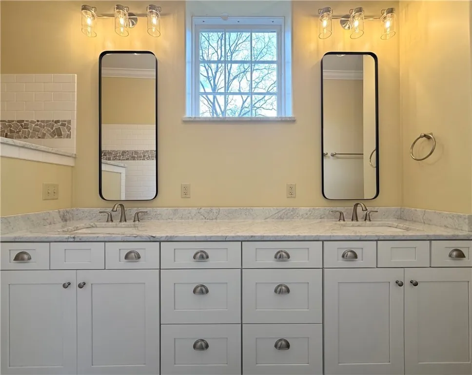 406 1c East 8th Street, Horseheads, New York 14903, Horseheads, New York 14903, 2 Bedrooms Bedrooms, 6 Rooms Rooms,2 BathroomsBathrooms,Residential Lease,For Rent,406 1c East 8th Street, Horseheads, New York 14903,0,R1646740