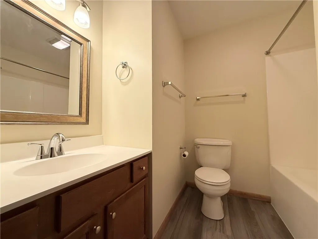 238 B Glenwood Avenue, Horseheads, New York 14903, Horseheads, New York 14903, 3 Bedrooms Bedrooms, 9 Rooms Rooms,1 BathroomBathrooms,Residential Lease,For Rent,238 B Glenwood Avenue, Horseheads, New York 14903,0,R1646732