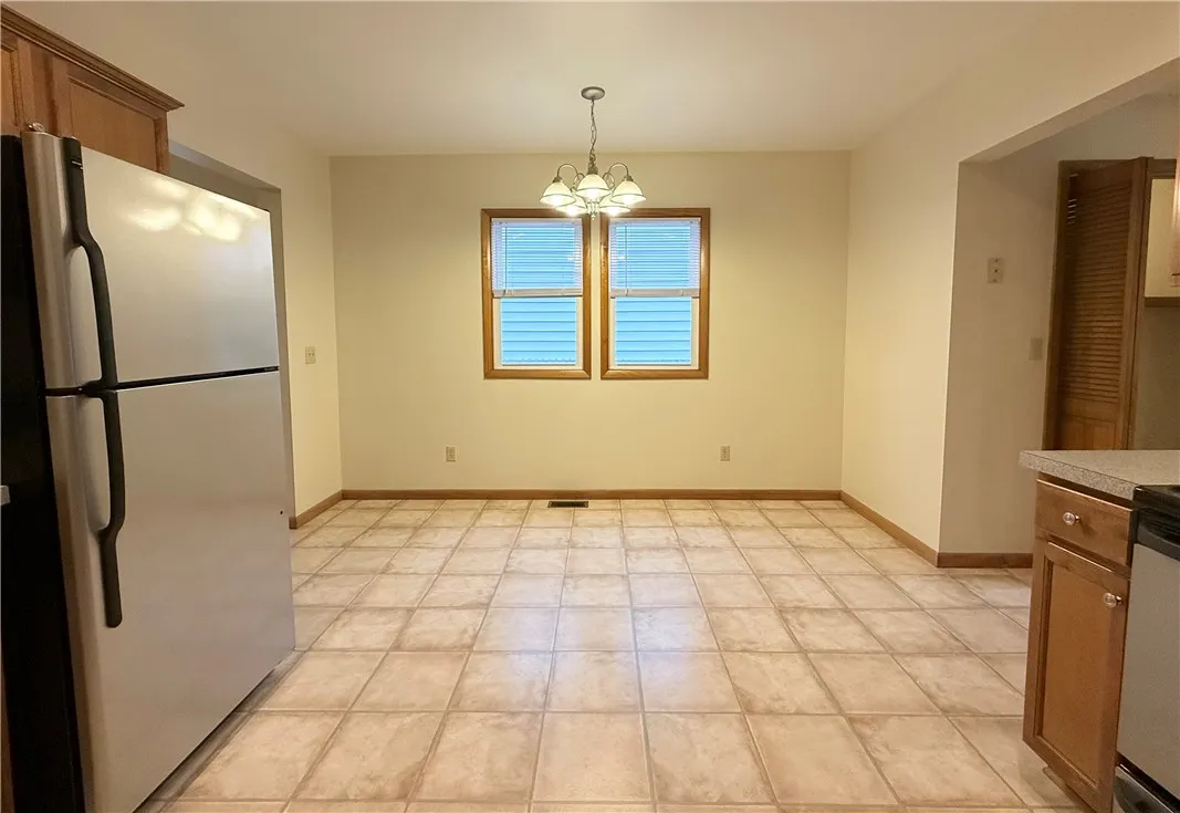 238 B Glenwood Avenue, Horseheads, New York 14903, Horseheads, New York 14903, 3 Bedrooms Bedrooms, 9 Rooms Rooms,1 BathroomBathrooms,Residential Lease,For Rent,238 B Glenwood Avenue, Horseheads, New York 14903,0,R1646732