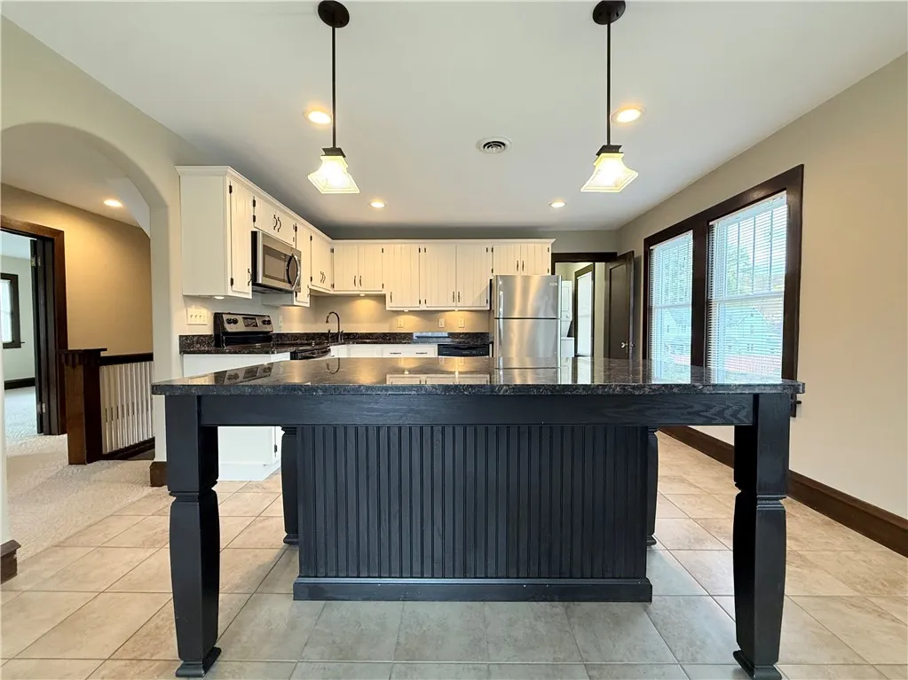 161 B Oakwood Avenue A, Horseheads, New York 14903, Horseheads, New York 14903, 2 Bedrooms Bedrooms, 6 Rooms Rooms,1 BathroomBathrooms,Residential Lease,For Rent,161 B Oakwood Avenue A, Horseheads, New York 14903,0,R1646735