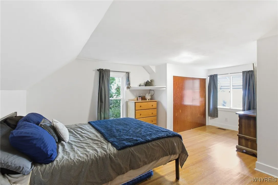 2945 Michigan Avenue, Niagara Falls, New York 1430, Niagara Falls, New York 14305, 3 Bedrooms Bedrooms, 8 Rooms Rooms,2 BathroomsBathrooms,Residential,For Sale,2945 Michigan Avenue, Niagara Falls, New York 1430,0,B1646933