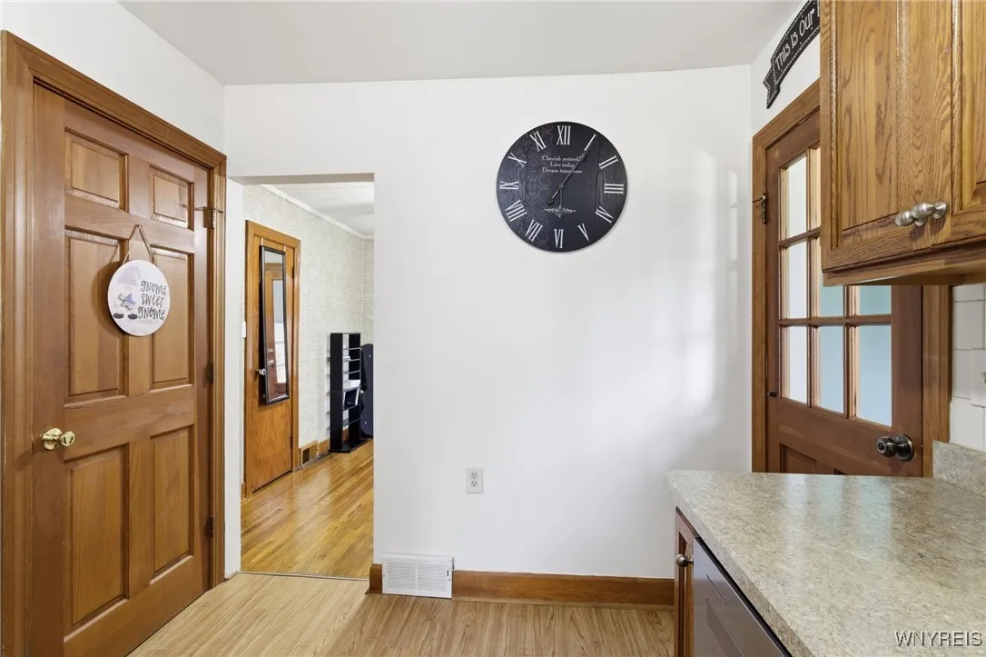 2945 Michigan Avenue, Niagara Falls, New York 1430, Niagara Falls, New York 14305, 3 Bedrooms Bedrooms, 8 Rooms Rooms,2 BathroomsBathrooms,Residential,For Sale,2945 Michigan Avenue, Niagara Falls, New York 1430,0,B1646933