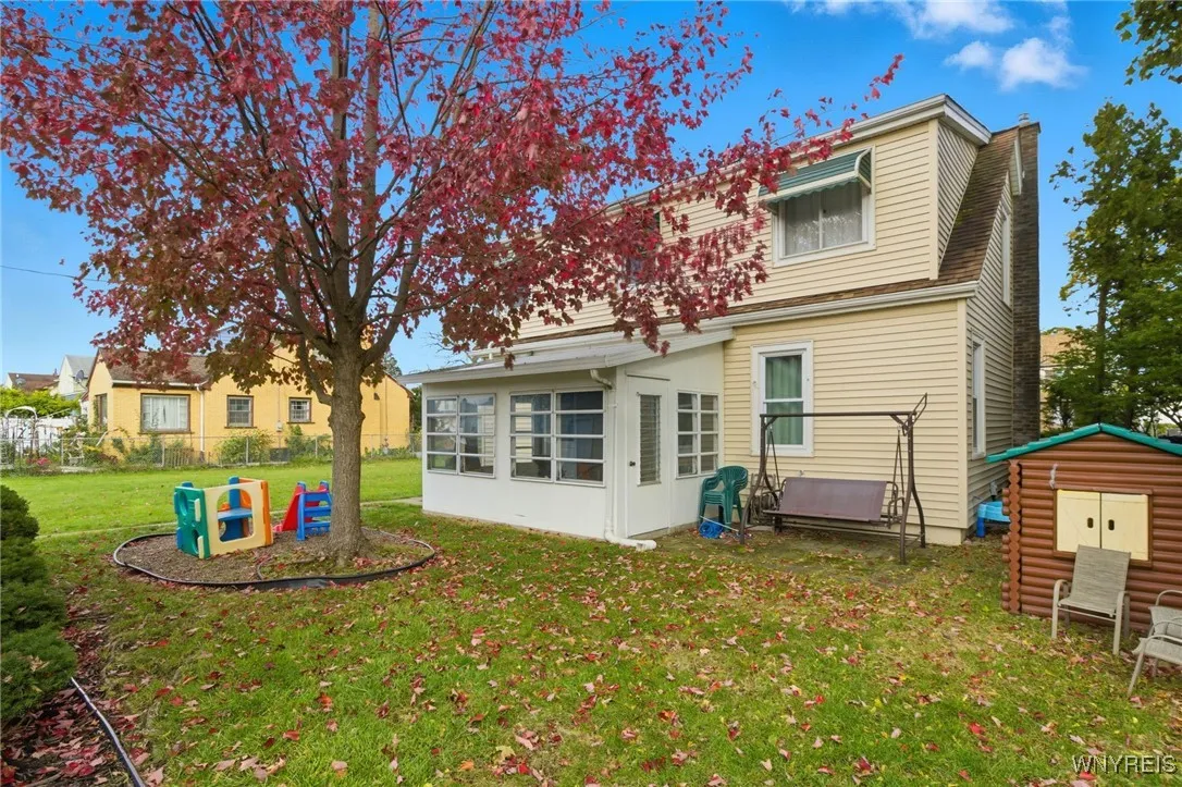 2945 Michigan Avenue, Niagara Falls, New York 1430, Niagara Falls, New York 14305, 3 Bedrooms Bedrooms, 8 Rooms Rooms,2 BathroomsBathrooms,Residential,For Sale,2945 Michigan Avenue, Niagara Falls, New York 1430,0,B1646933