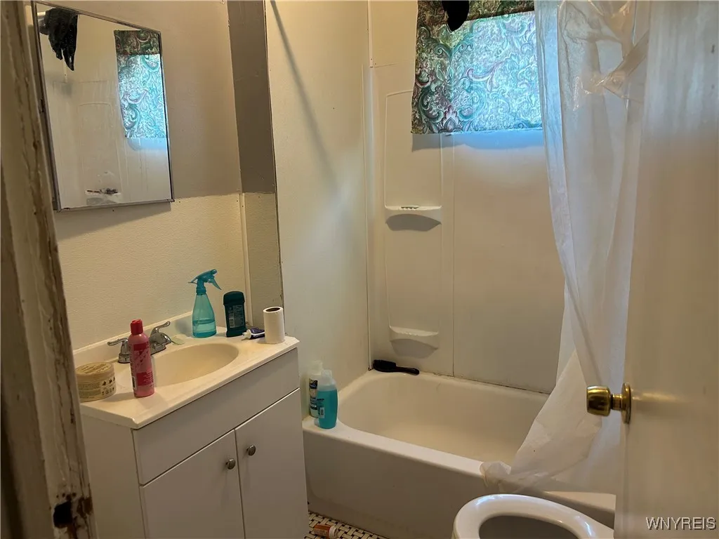Lower​​‌​​​​‌​​‌‌​‌‌​​​‌‌​‌​‌​‌​​​‌​​ Bath.