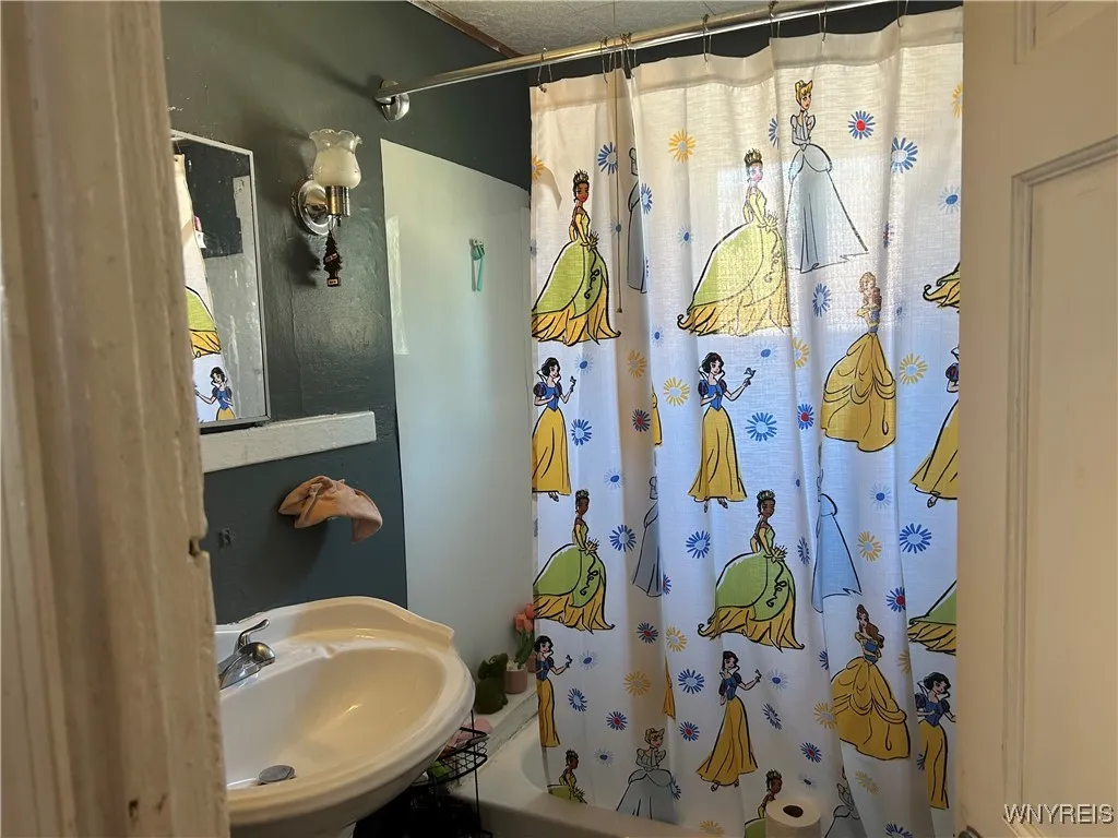 Upper Bath.