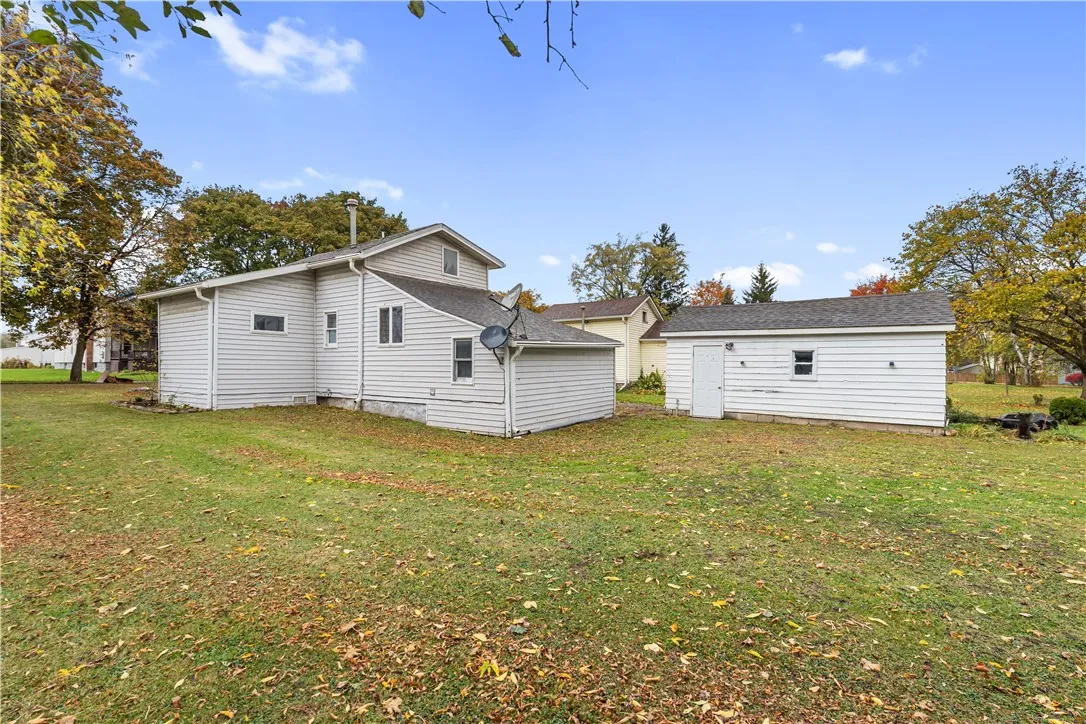 35 South Pearl Street, Attica, New York 14011, Attica, New York 14011, 3 Bedrooms Bedrooms, 8 Rooms Rooms,1 BathroomBathrooms,Residential,For Sale,35 South Pearl Street, Attica, New York 14011,0,R1646814