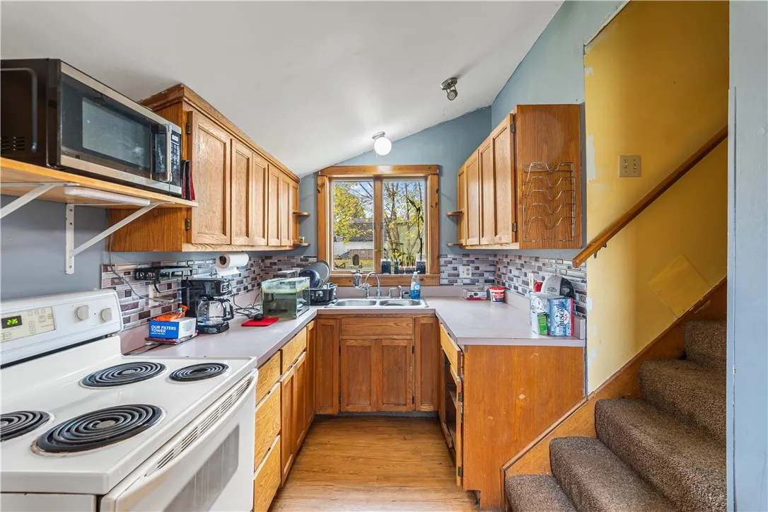 35 South Pearl Street, Attica, New York 14011, Attica, New York 14011, 3 Bedrooms Bedrooms, 8 Rooms Rooms,1 BathroomBathrooms,Residential,For Sale,35 South Pearl Street, Attica, New York 14011,0,R1646814