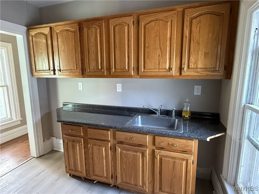 28 Lincoln Avenue, North Tonawanda, New York 14120, North Tonawanda, New York 14120, 4 Bedrooms Bedrooms, ,2 BathroomsBathrooms,Residential,For Sale,28 Lincoln Avenue, North Tonawanda, New York 14120,0,B1646858