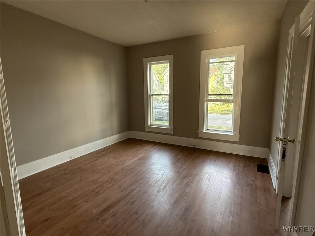 28 Lincoln Avenue, North Tonawanda, New York 14120, North Tonawanda, New York 14120, 4 Bedrooms Bedrooms, ,2 BathroomsBathrooms,Residential,For Sale,28 Lincoln Avenue, North Tonawanda, New York 14120,0,B1646858