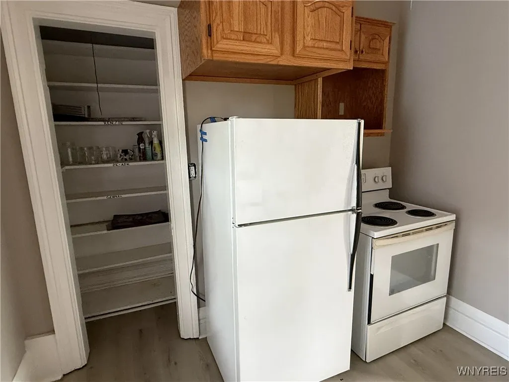 28 Lincoln Avenue, North Tonawanda, New York 14120, North Tonawanda, New York 14120, 4 Bedrooms Bedrooms, ,2 BathroomsBathrooms,Residential,For Sale,28 Lincoln Avenue, North Tonawanda, New York 14120,0,B1646858