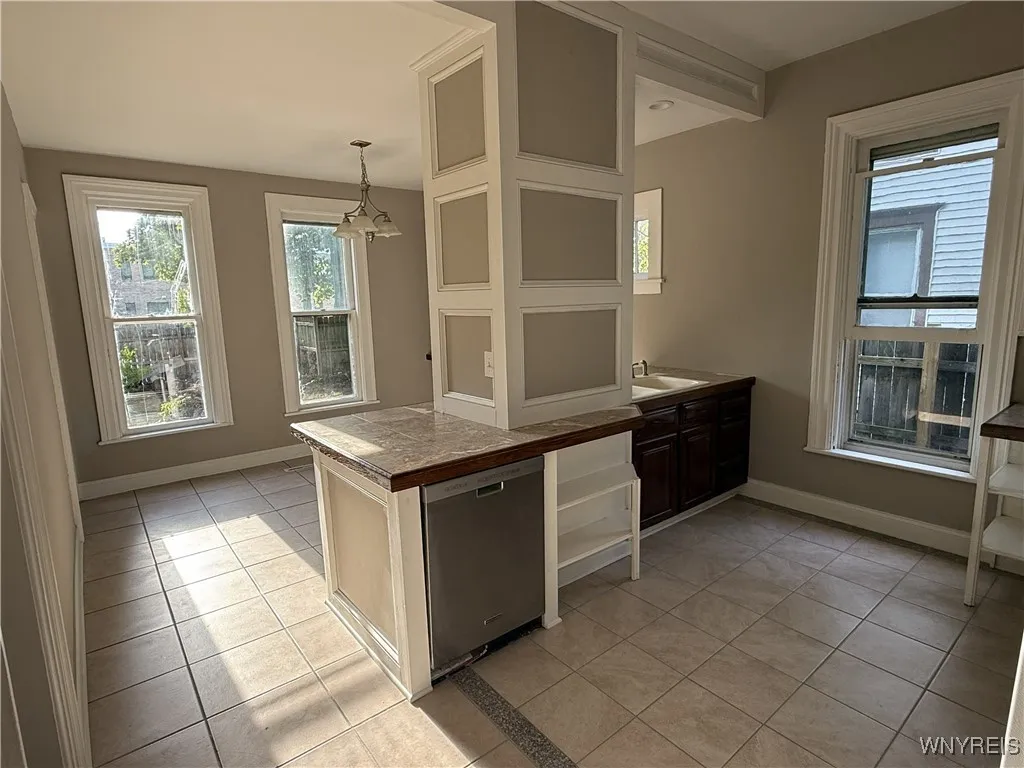 28 Lincoln Avenue, North Tonawanda, New York 14120, North Tonawanda, New York 14120, 4 Bedrooms Bedrooms, ,2 BathroomsBathrooms,Residential,For Sale,28 Lincoln Avenue, North Tonawanda, New York 14120,0,B1646858