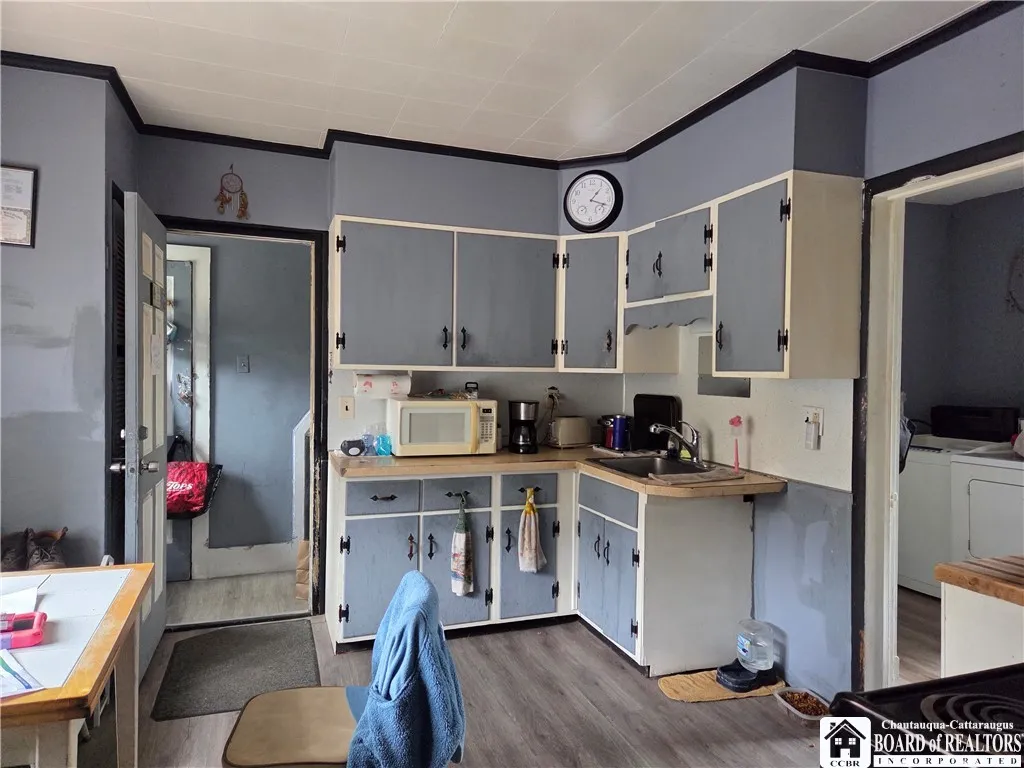 8 East Newland Avenue, Jamestown, New York 14701, Jamestown, New York 14701, 4 Bedrooms Bedrooms, ,2 BathroomsBathrooms,Residential,For Sale,8 East Newland Avenue, Jamestown, New York 14701,0,R1646734