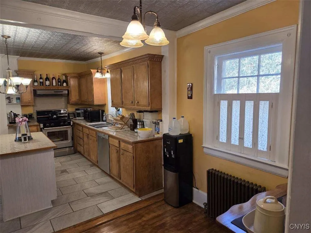 102 Hillside Avenue, Herkimer, New York 13350, Herkimer, New York 13350, 3 Bedrooms Bedrooms, 7 Rooms Rooms,1 BathroomBathrooms,Residential,For Sale,102 Hillside Avenue, Herkimer, New York 13350,0,S1646912