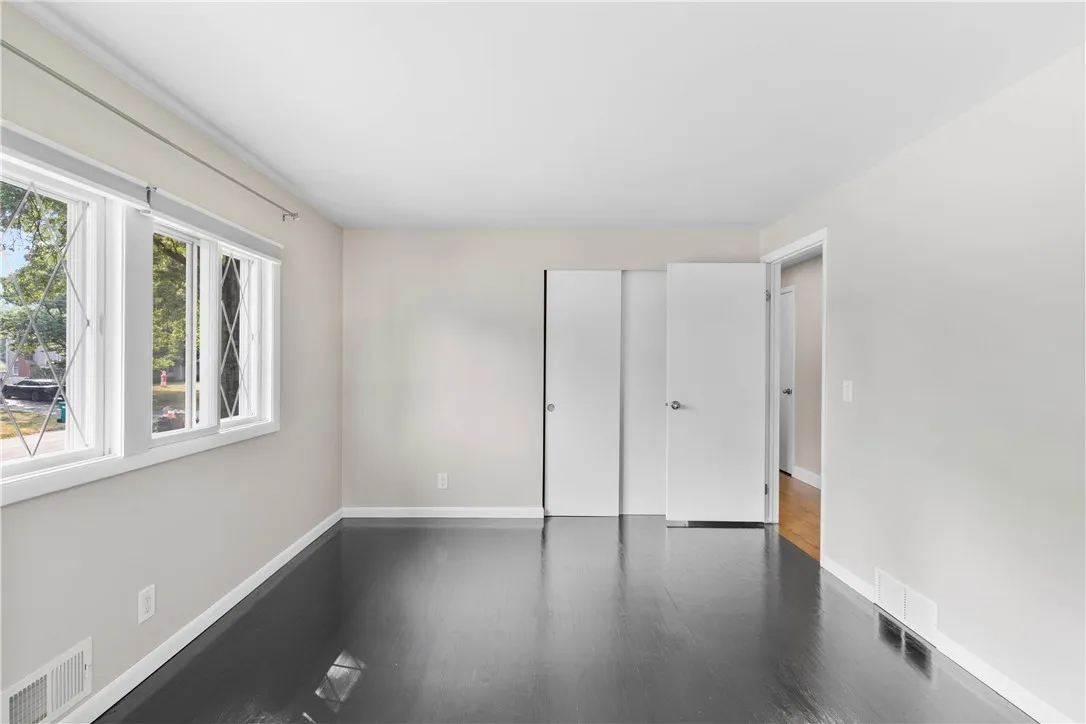 679 Heritage Drive, Greece, New York 14615, Greece, New York 14615, 5 Bedrooms Bedrooms, 11 Rooms Rooms,3 BathroomsBathrooms,Residential,For Sale,679 Heritage Drive, Greece, New York 14615,0,R1646884