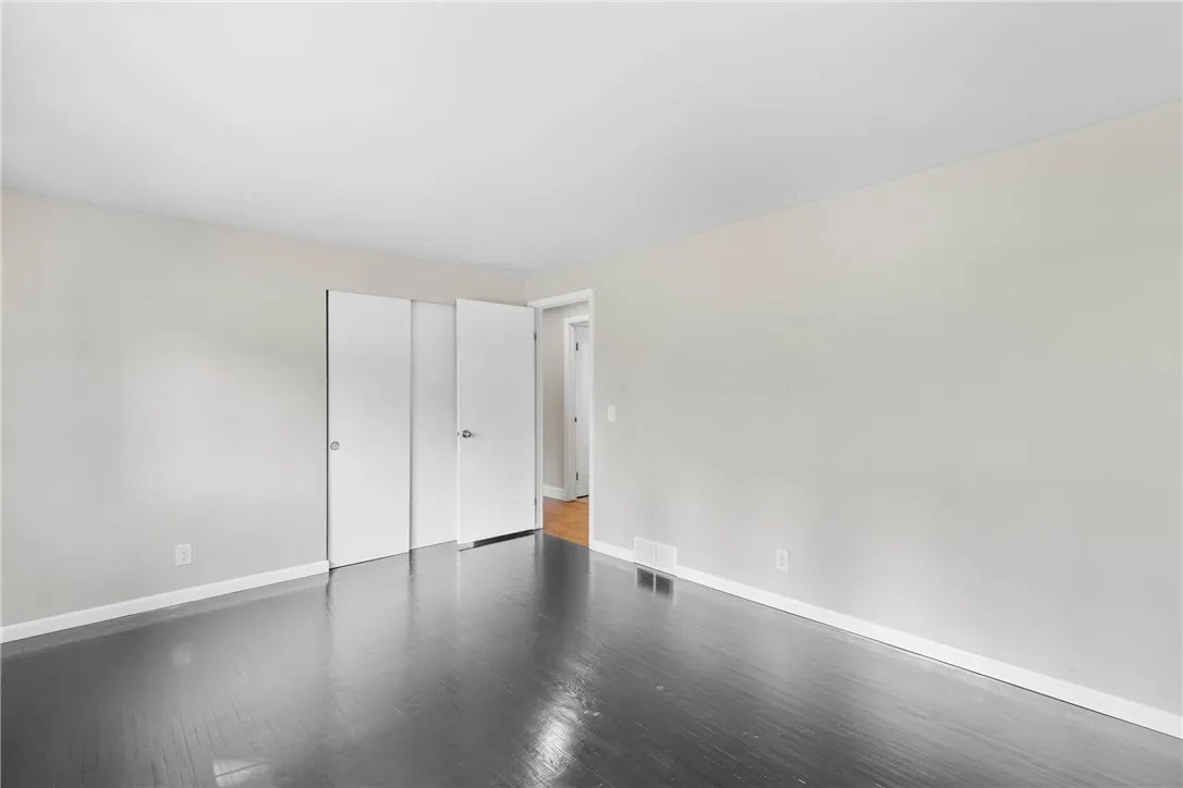 679 Heritage Drive, Greece, New York 14615, Greece, New York 14615, 5 Bedrooms Bedrooms, 11 Rooms Rooms,3 BathroomsBathrooms,Residential,For Sale,679 Heritage Drive, Greece, New York 14615,0,R1646884