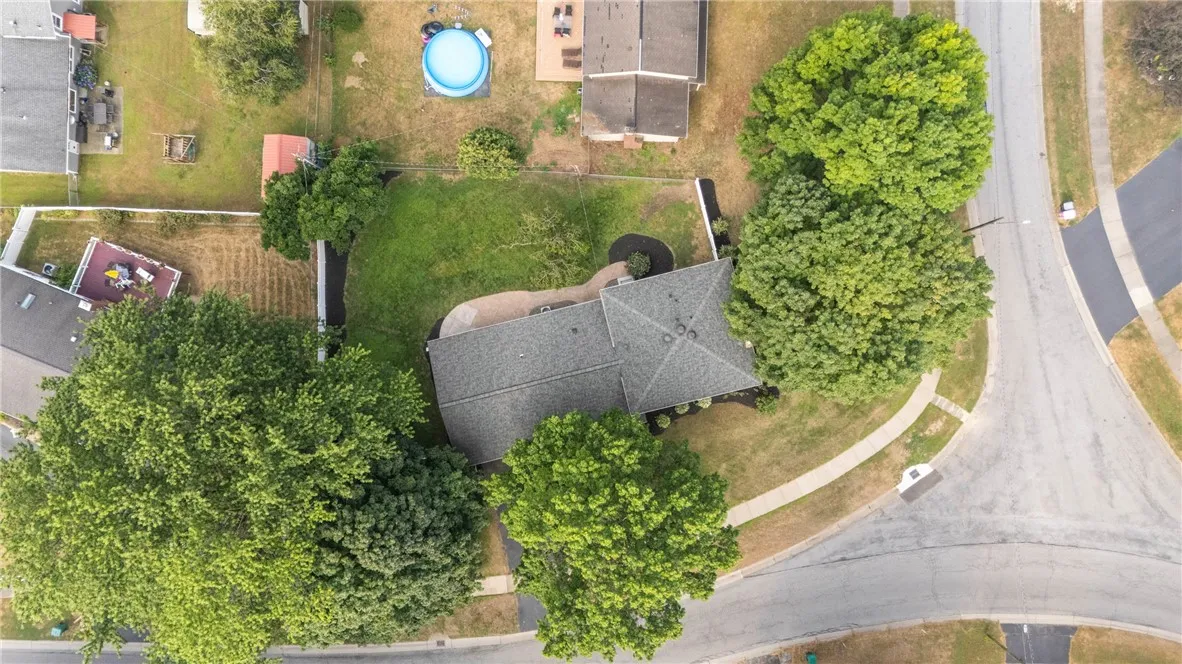 679 Heritage Drive, Greece, New York 14615, Greece, New York 14615, 5 Bedrooms Bedrooms, 11 Rooms Rooms,3 BathroomsBathrooms,Residential,For Sale,679 Heritage Drive, Greece, New York 14615,0,R1646884