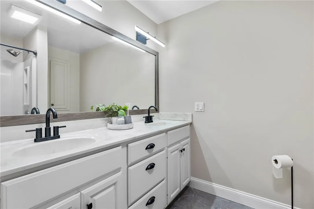 679 Heritage Drive, Greece, New York 14615, Greece, New York 14615, 5 Bedrooms Bedrooms, 11 Rooms Rooms,3 BathroomsBathrooms,Residential,For Sale,679 Heritage Drive, Greece, New York 14615,0,R1646884