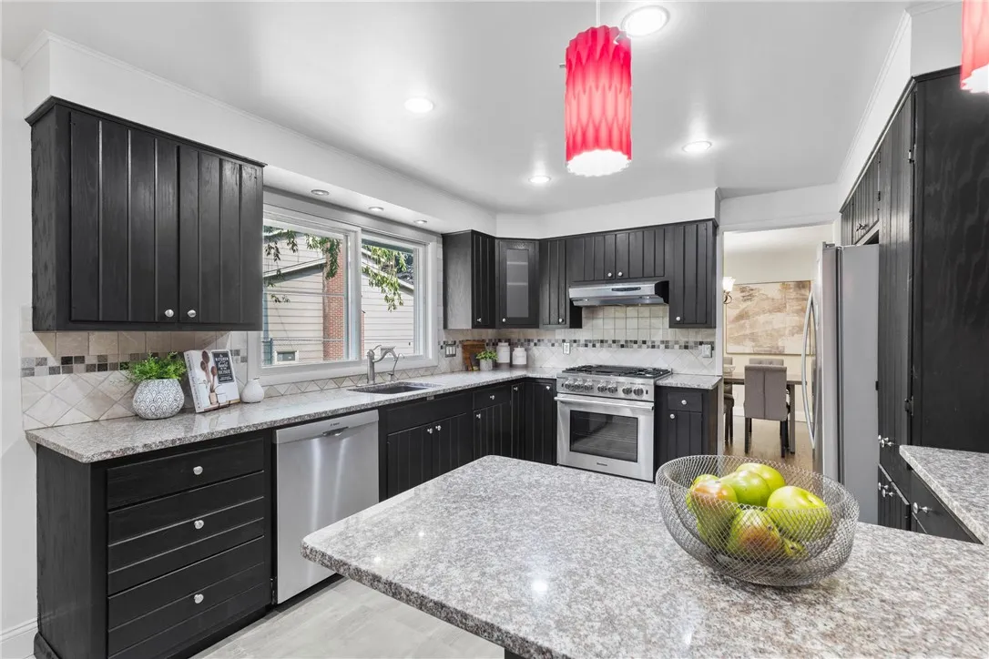 679 Heritage Drive, Greece, New York 14615, Greece, New York 14615, 5 Bedrooms Bedrooms, 11 Rooms Rooms,3 BathroomsBathrooms,Residential,For Sale,679 Heritage Drive, Greece, New York 14615,0,R1646884