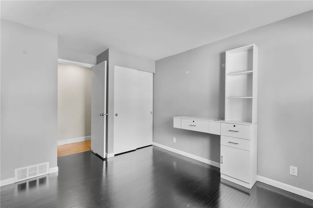 679 Heritage Drive, Greece, New York 14615, Greece, New York 14615, 5 Bedrooms Bedrooms, 11 Rooms Rooms,3 BathroomsBathrooms,Residential,For Sale,679 Heritage Drive, Greece, New York 14615,0,R1646884