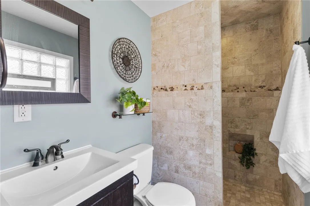 679 Heritage Drive, Greece, New York 14615, Greece, New York 14615, 5 Bedrooms Bedrooms, 11 Rooms Rooms,3 BathroomsBathrooms,Residential,For Sale,679 Heritage Drive, Greece, New York 14615,0,R1646884