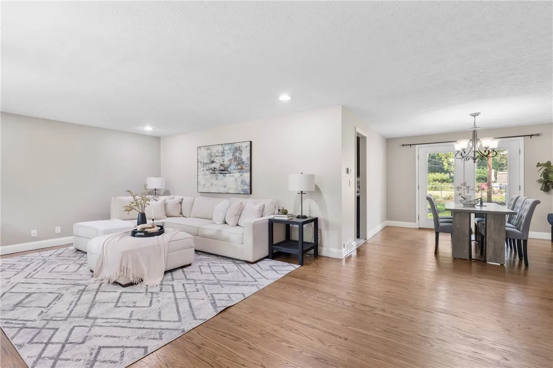 679 Heritage Drive, Greece, New York 14615, Greece, New York 14615, 5 Bedrooms Bedrooms, 11 Rooms Rooms,3 BathroomsBathrooms,Residential,For Sale,679 Heritage Drive, Greece, New York 14615,0,R1646884