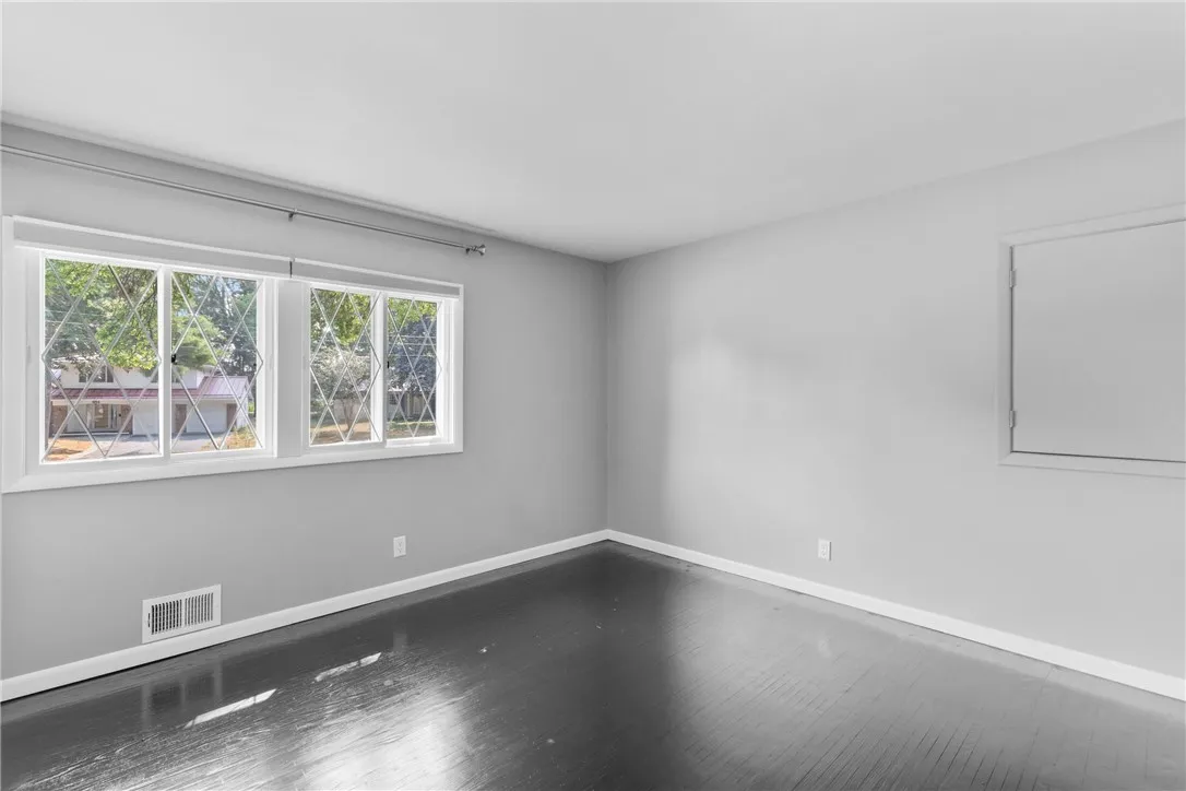 679 Heritage Drive, Greece, New York 14615, Greece, New York 14615, 5 Bedrooms Bedrooms, 11 Rooms Rooms,3 BathroomsBathrooms,Residential,For Sale,679 Heritage Drive, Greece, New York 14615,0,R1646884