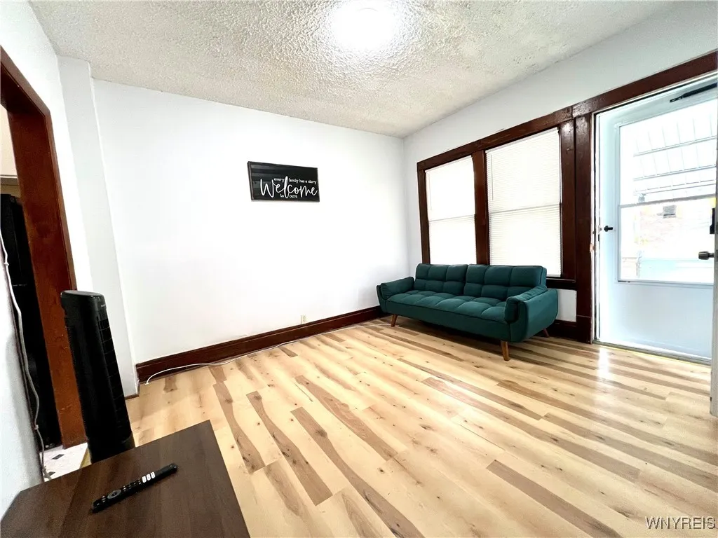 1119 15th Street Lower, Niagara Falls, New York 14, Niagara Falls, New York 14301, 2 Bedrooms Bedrooms, 6 Rooms Rooms,1 BathroomBathrooms,Residential Lease,For Rent,1119 15th Street Lower, Niagara Falls, New York 14,0,B1646747