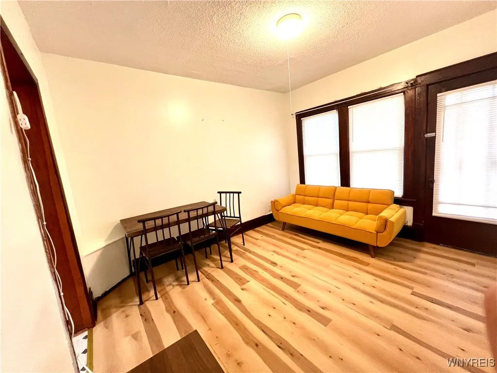 1119 15th Street Upper, Niagara Falls, New York 14, Niagara Falls, New York 14301, 2 Bedrooms Bedrooms, 6 Rooms Rooms,1 BathroomBathrooms,Residential Lease,For Rent,1119 15th Street Upper, Niagara Falls, New York 14,0,B1646751
