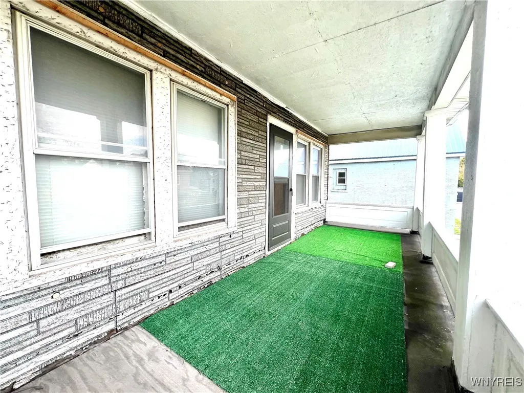 1119 15th Street Upper, Niagara Falls, New York 14, Niagara Falls, New York 14301, 2 Bedrooms Bedrooms, 6 Rooms Rooms,1 BathroomBathrooms,Residential Lease,For Rent,1119 15th Street Upper, Niagara Falls, New York 14,0,B1646751