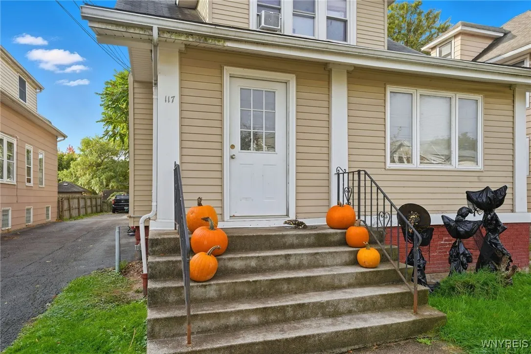 117 Bloomfield Avenue, Buffalo, New York 14220, Buffalo, New York 14220, 4 Bedrooms Bedrooms, ,4 BathroomsBathrooms,Residential,For Sale,117 Bloomfield Avenue, Buffalo, New York 14220,0,B1646936
