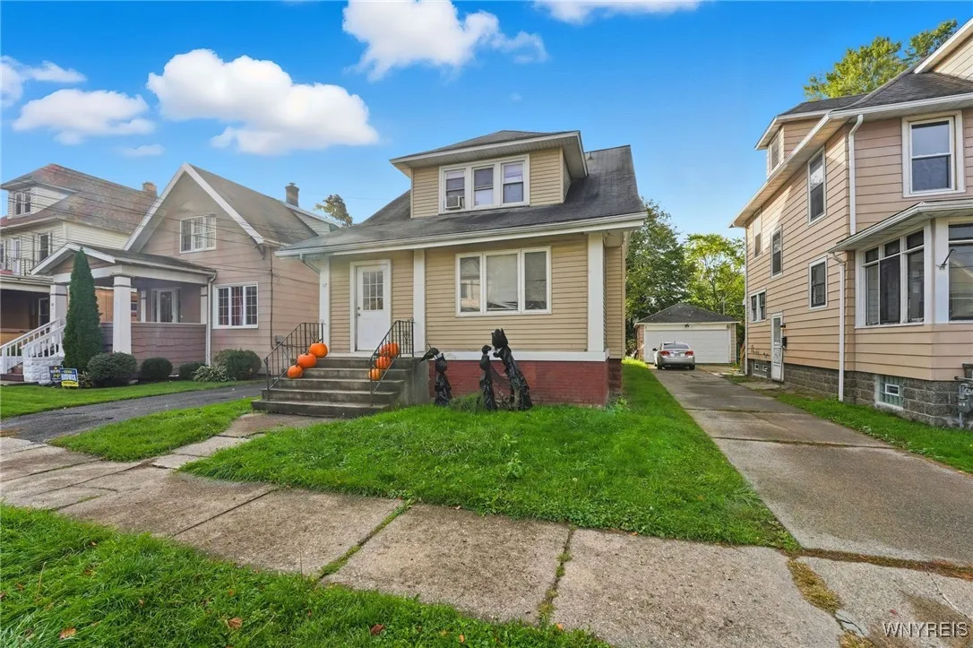 117 Bloomfield Avenue, Buffalo, New York 14220, Buffalo, New York 14220, 4 Bedrooms Bedrooms, ,4 BathroomsBathrooms,Residential,For Sale,117 Bloomfield Avenue, Buffalo, New York 14220,0,B1646936