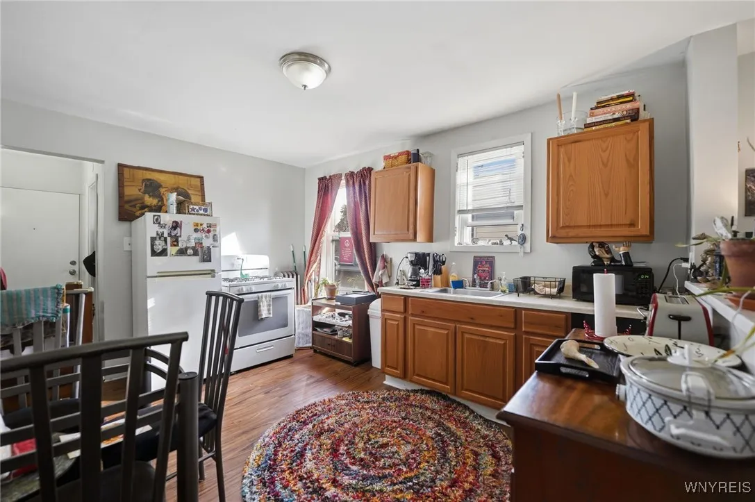 117 Bloomfield Avenue, Buffalo, New York 14220, Buffalo, New York 14220, 4 Bedrooms Bedrooms, ,4 BathroomsBathrooms,Residential,For Sale,117 Bloomfield Avenue, Buffalo, New York 14220,0,B1646936