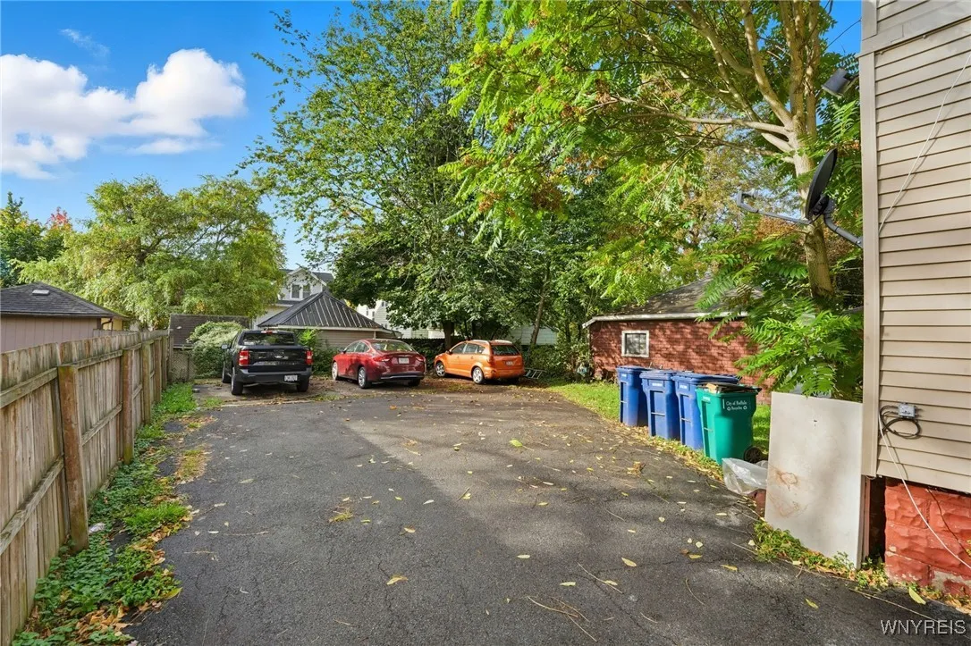 117 Bloomfield Avenue, Buffalo, New York 14220, Buffalo, New York 14220, 4 Bedrooms Bedrooms, ,4 BathroomsBathrooms,Residential,For Sale,117 Bloomfield Avenue, Buffalo, New York 14220,0,B1646936