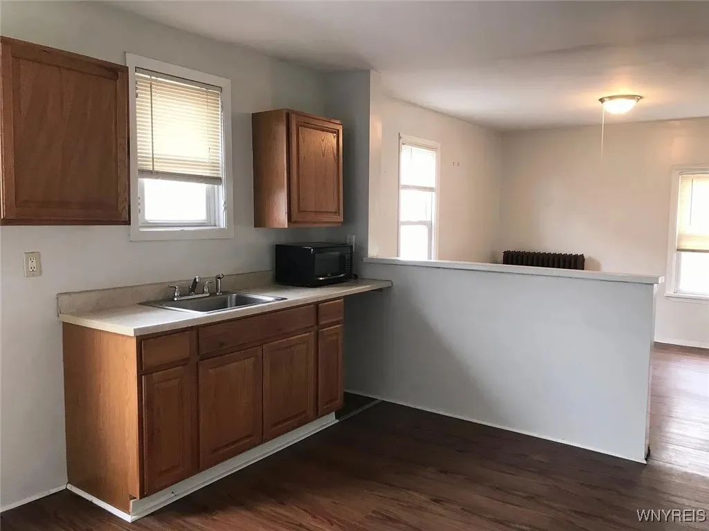 117 Bloomfield Avenue, Buffalo, New York 14220, Buffalo, New York 14220, 4 Bedrooms Bedrooms, ,4 BathroomsBathrooms,Residential,For Sale,117 Bloomfield Avenue, Buffalo, New York 14220,0,B1646936