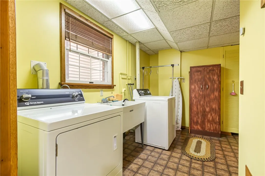 53 Wildherd Drive, Henrietta, New York 14467, Henrietta, New York 14467, 3 Bedrooms Bedrooms, 7 Rooms Rooms,1 BathroomBathrooms,Residential,For Sale,53 Wildherd Drive, Henrietta, New York 14467,0,R1647016