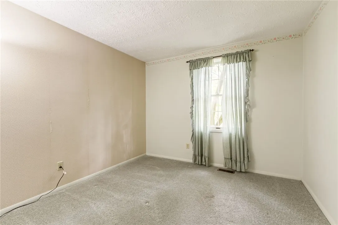 53 Wildherd Drive, Henrietta, New York 14467, Henrietta, New York 14467, 3 Bedrooms Bedrooms, 7 Rooms Rooms,1 BathroomBathrooms,Residential,For Sale,53 Wildherd Drive, Henrietta, New York 14467,0,R1647016