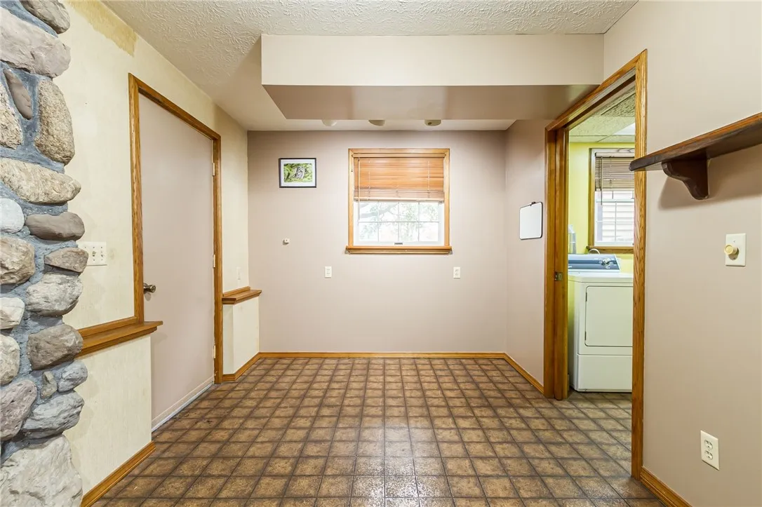 53 Wildherd Drive, Henrietta, New York 14467, Henrietta, New York 14467, 3 Bedrooms Bedrooms, 7 Rooms Rooms,1 BathroomBathrooms,Residential,For Sale,53 Wildherd Drive, Henrietta, New York 14467,0,R1647016