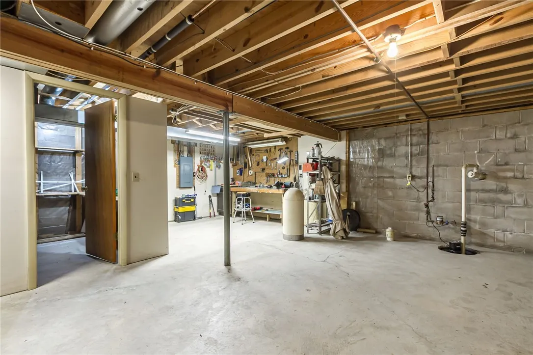 53 Wildherd Drive, Henrietta, New York 14467, Henrietta, New York 14467, 3 Bedrooms Bedrooms, 7 Rooms Rooms,1 BathroomBathrooms,Residential,For Sale,53 Wildherd Drive, Henrietta, New York 14467,0,R1647016