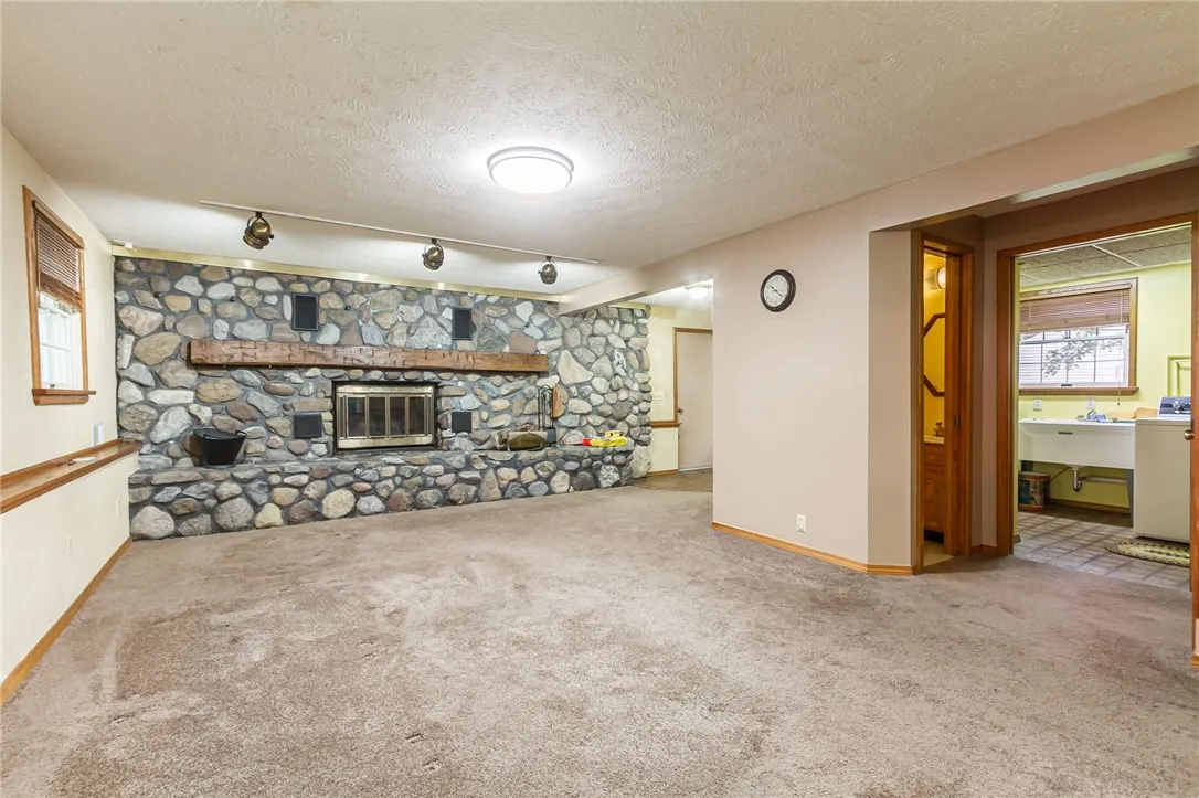 53 Wildherd Drive, Henrietta, New York 14467, Henrietta, New York 14467, 3 Bedrooms Bedrooms, 7 Rooms Rooms,1 BathroomBathrooms,Residential,For Sale,53 Wildherd Drive, Henrietta, New York 14467,0,R1647016