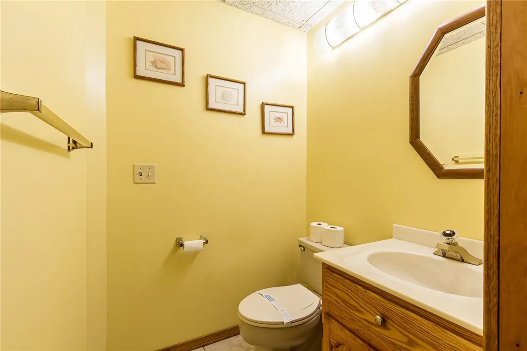 53 Wildherd Drive, Henrietta, New York 14467, Henrietta, New York 14467, 3 Bedrooms Bedrooms, 7 Rooms Rooms,1 BathroomBathrooms,Residential,For Sale,53 Wildherd Drive, Henrietta, New York 14467,0,R1647016