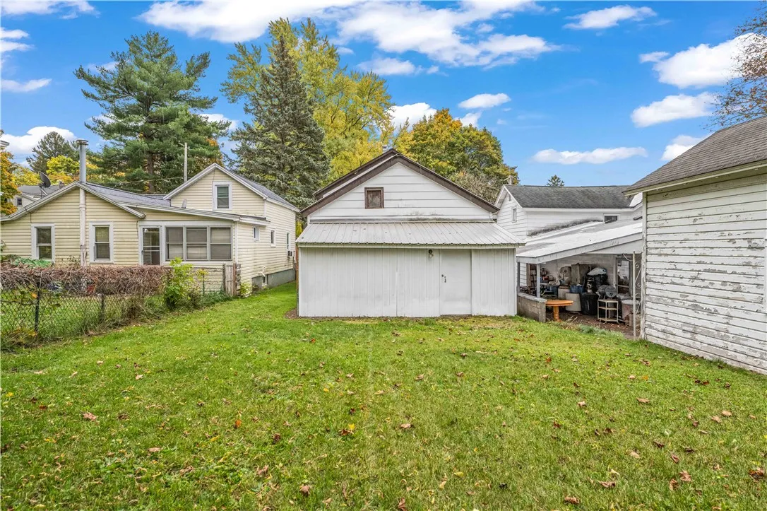 713 Seneca Street, Fulton, New York 13069, Fulton, New York 13069, 3 Bedrooms Bedrooms, 9 Rooms Rooms,2 BathroomsBathrooms,Residential,For Sale,713 Seneca Street, Fulton, New York 13069,0,R1646938