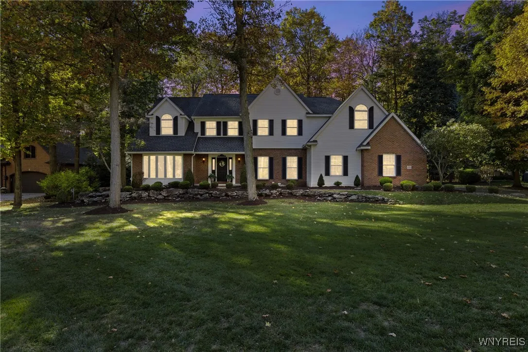 4990 Sandstone Court, Clarence, New York 14031, Clarence, New York 14031, 5 Bedrooms Bedrooms, 10 Rooms Rooms,4 BathroomsBathrooms,Residential,For Sale,4990 Sandstone Court, Clarence, New York 14031,0,B1646106