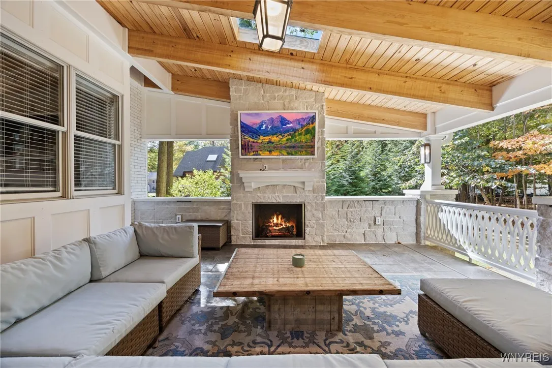 4990 Sandstone Court, Clarence, New York 14031, Clarence, New York 14031, 5 Bedrooms Bedrooms, 10 Rooms Rooms,4 BathroomsBathrooms,Residential,For Sale,4990 Sandstone Court, Clarence, New York 14031,0,B1646106