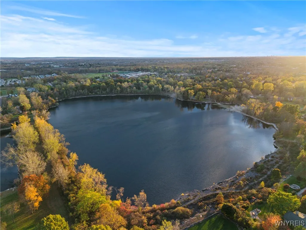 4990 Sandstone Court, Clarence, New York 14031, Clarence, New York 14031, 5 Bedrooms Bedrooms, 10 Rooms Rooms,4 BathroomsBathrooms,Residential,For Sale,4990 Sandstone Court, Clarence, New York 14031,0,B1646106