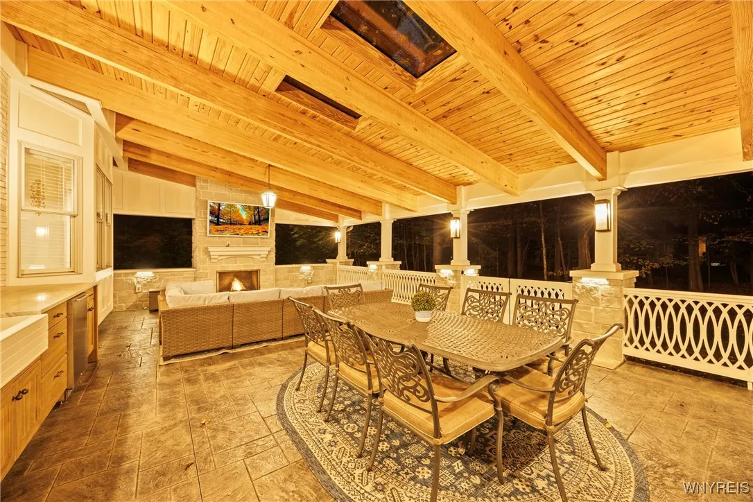 4990 Sandstone Court, Clarence, New York 14031, Clarence, New York 14031, 5 Bedrooms Bedrooms, 10 Rooms Rooms,4 BathroomsBathrooms,Residential,For Sale,4990 Sandstone Court, Clarence, New York 14031,0,B1646106